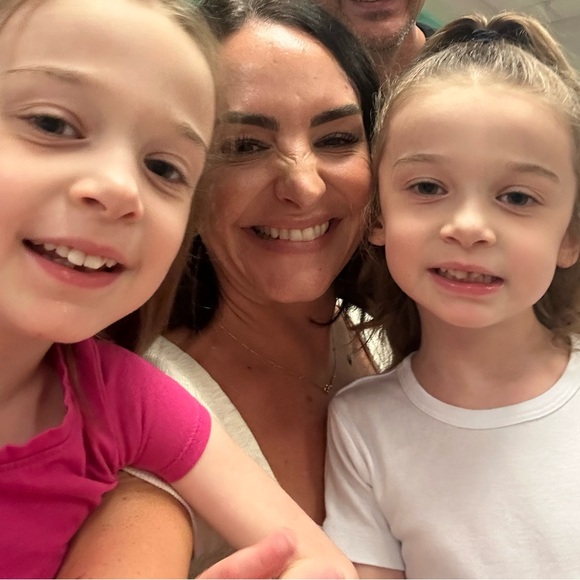 Meet your Posher, Kellie - Picture 2 of 3